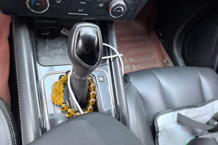 Used Dongfeng Fengon 580 2017 1.5T CVT Comfort Model Gear Lever