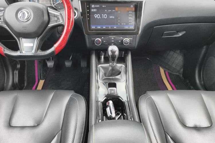 Used Dongfeng Fengon 580 2017 1.5T Manual Luxury Model Gear Lever