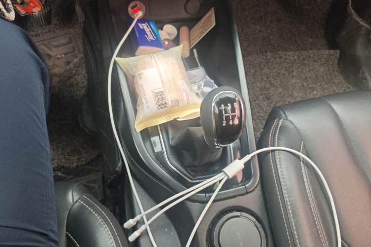 Used Dongfeng Fengon 580 2017 1.8L Manual Comfort Model Gear Lever