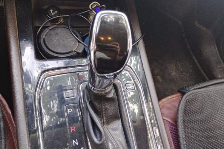 Used Dongfeng Fengon 580 2017 1.5T CVT Smart Connectivity Model Gear Lever