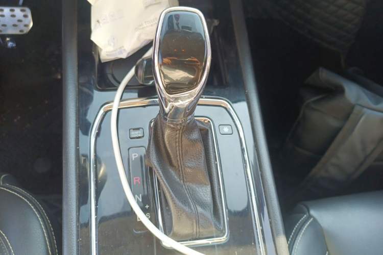 Used Dongfeng Fengon 580 2017 1.5T CVT Comfort Model Gear Lever