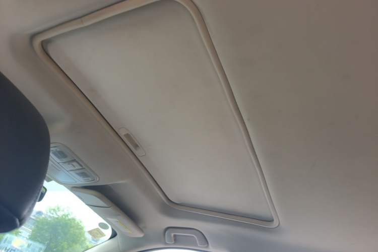 Used Dongfeng Fengon 580 2017 1.8L Manual Comfort Model Headliner