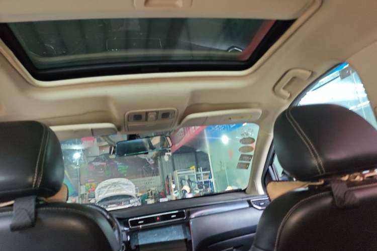 Used Dongfeng Fengon 580 2017 1.5T CVT Luxury Model Headliner
