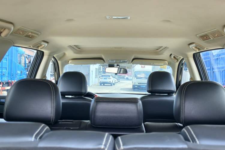 Used Dongfeng Fengon 580 2017 1.5T Manual Luxury Model Headliner