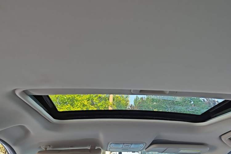 Used Dongfeng Fengon 580 2017 1.8L Manual Comfort Model Headliner