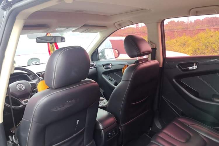 Used Dongfeng Fengon 580 2017 1.5T CVT Comfort Model Headliner