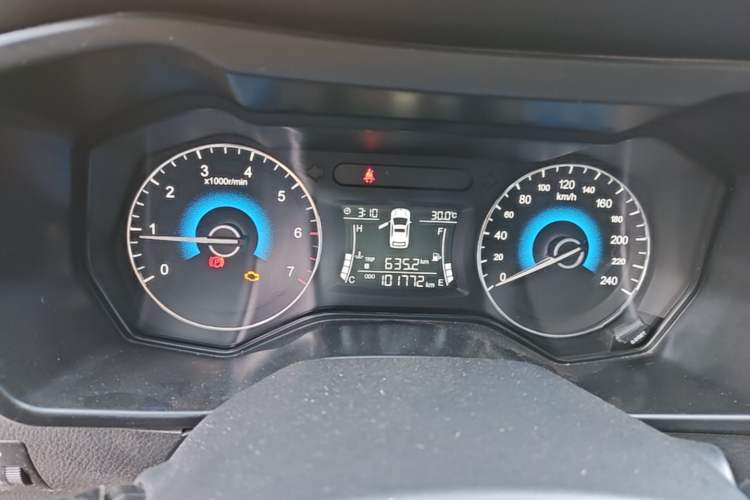 Used Dongfeng Fengon 580 2017 1.8L Manual Comfort Model Instrument Cluster