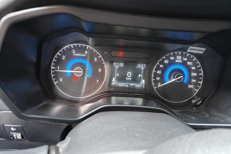 Used Dongfeng Fengon 580 2017 1.8L Manual Comfort Model Instrument Cluster