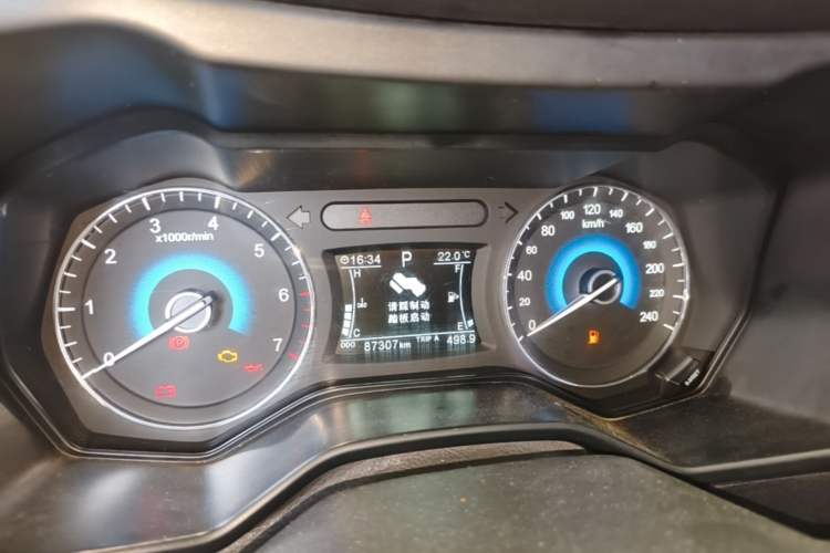 Used Dongfeng Fengon 580 2017 Revised Version 1.5T CVT Luxury Edition Instrument Cluster