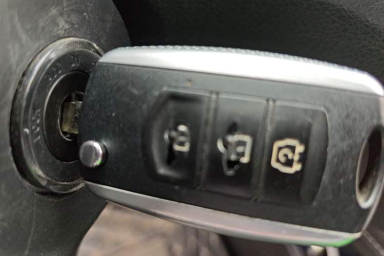 Used Dongfeng Fengon 580 2017 1.5T CVT Comfort Model Interior 1