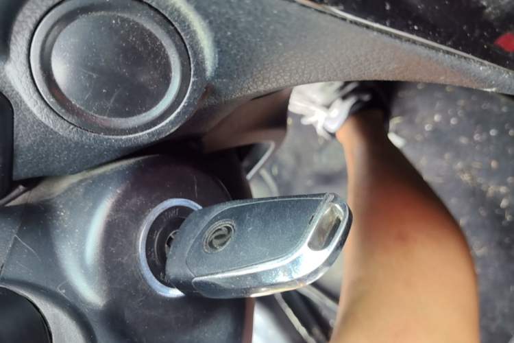 Used Dongfeng Fengon 580 2017 1.5T CVT Comfort Model Interior 1
