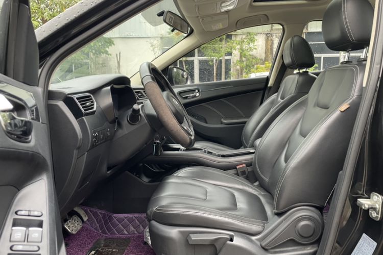 Used Dongfeng Fengon 580 2017 1.5T CVT Comfort Model Interior 6