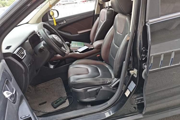 Used Dongfeng Fengon 580 2017 1.5T Manual Luxury Model Left Front Seat