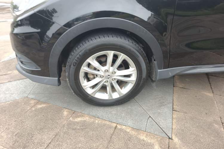 Used Dongfeng Fengon 580 2017 1.8L Manual Comfort Model Left Front Wheel Hub