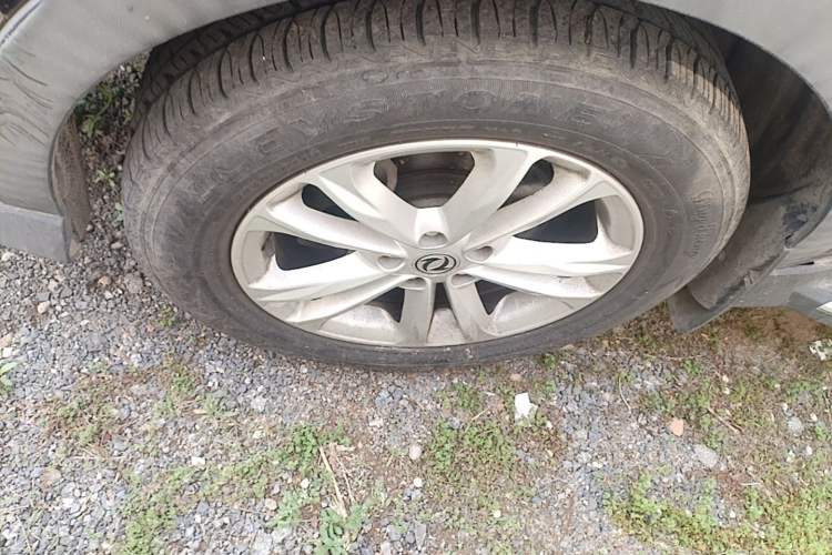 Used Dongfeng Fengon 580 2017 1.8L Manual Comfort Model Left Front Wheel Hub