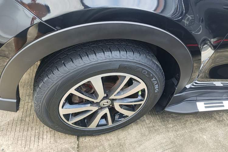 Used Dongfeng Fengon 580 2017 1.5T Manual Luxury Model Left Front Wheel Hub