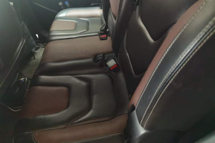 Used Dongfeng Fengon 580 2017 1.5T CVT Comfort Model Left Rear Seat