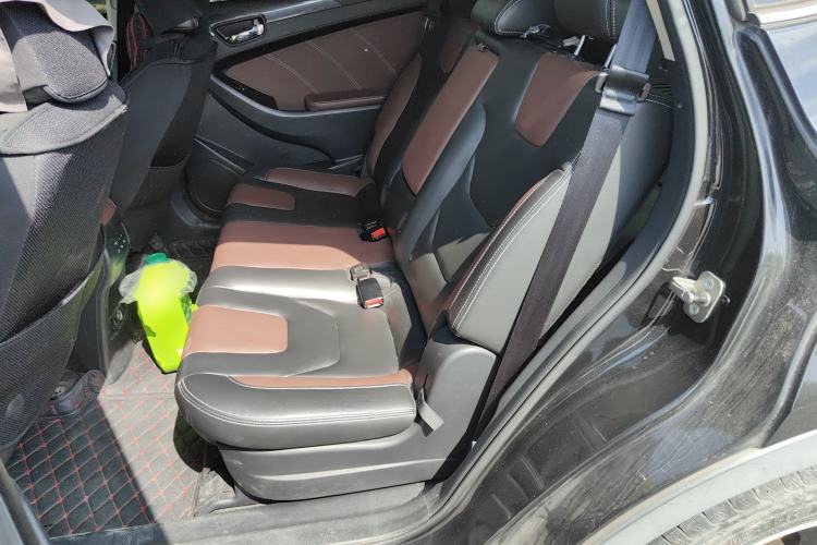 Used Dongfeng Fengon 580 2017 1.5T CVT Luxury Model Left Rear Seat