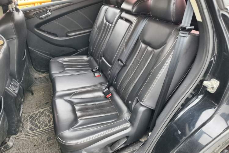 Used Dongfeng Fengon 580 2017 1.5T CVT Smart Style Model Left Rear Seat
