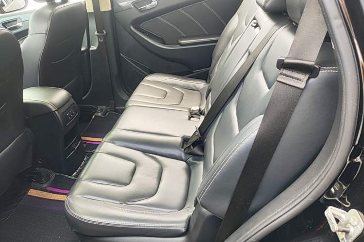Used Dongfeng Fengon 580 2017 1.5T Manual Luxury Model Left Rear Seat