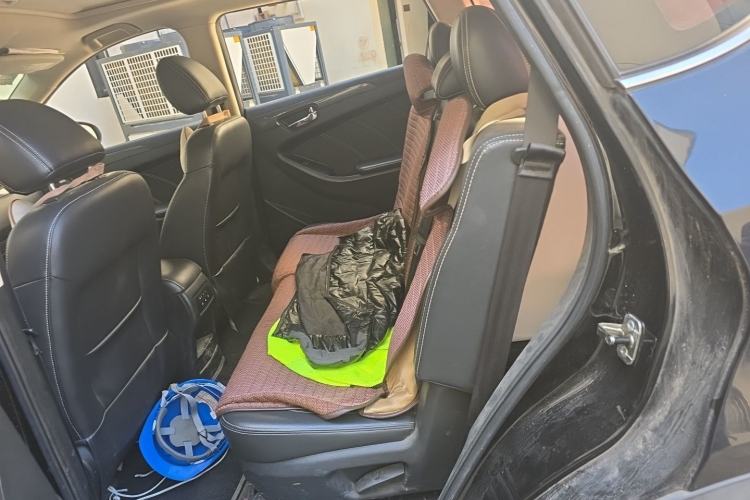 Used Dongfeng Fengon 580 2017 1.5T Manual Luxury Model Left Rear Seat