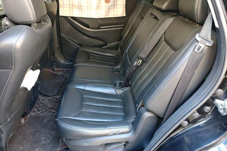 Used Dongfeng Fengon 580 2017 1.5T CVT Smart Style Model Left Rear Seat