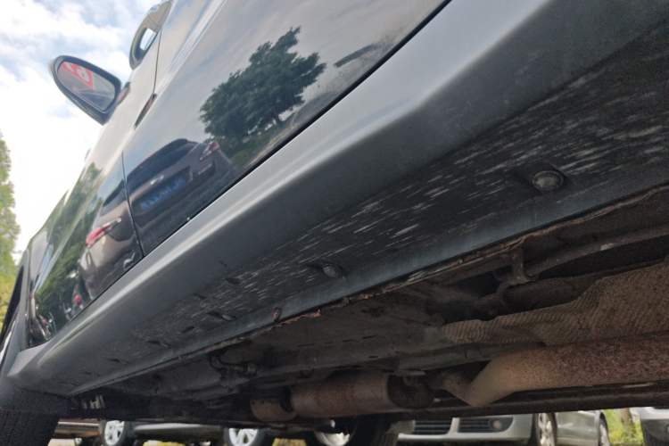Used Dongfeng Fengon 580 2017 1.8L Manual Comfort Model Left Side Sill