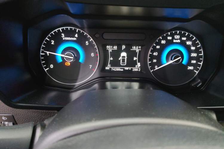 Used Dongfeng Fengon 580 2017 1.5T CVT Luxury Model Odometer Close Up