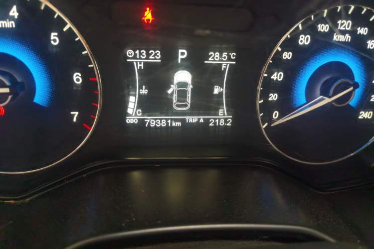 Used Dongfeng Fengon 580 2017 1.5T CVT Comfort Model Odometer Close Up