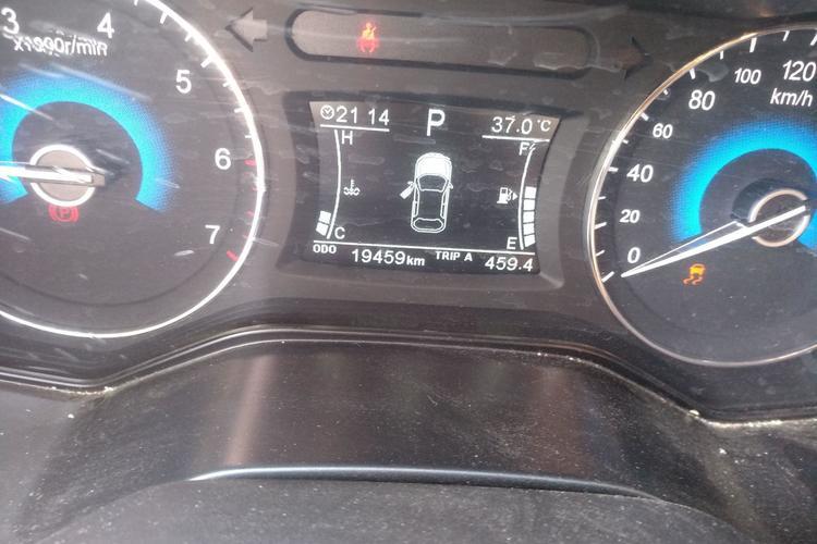 Used Dongfeng Fengon 580 2017 1.5T CVT Luxury Model Odometer Close Up