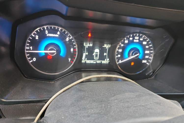 Used Dongfeng Fengon 580 2017 1.5T Manual Luxury Model Odometer Close Up