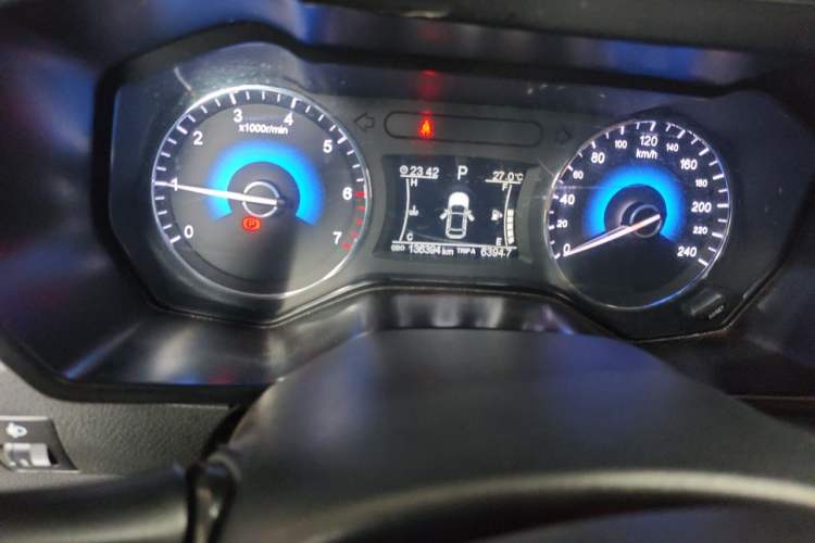 Used Dongfeng Fengon 580 2017 1.5T CVT Luxury Model Odometer Close Up