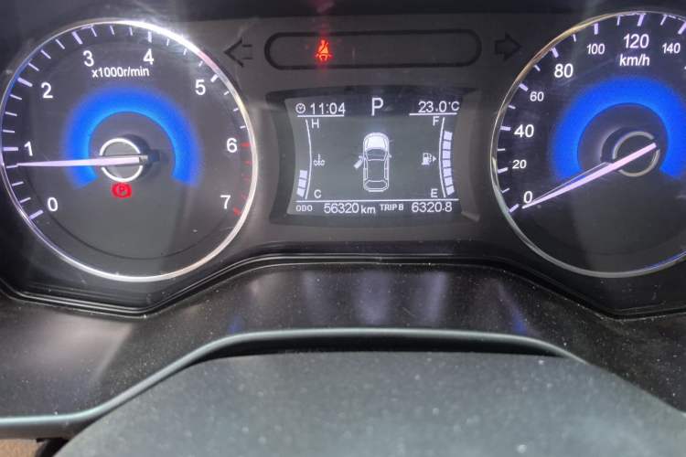 Used Dongfeng Fengon 580 2017 1.5T CVT Comfort Model Odometer Close Up