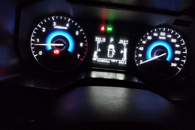 Used Dongfeng Fengon 580 2017 1.5T CVT Luxury Model Odometer Close Up