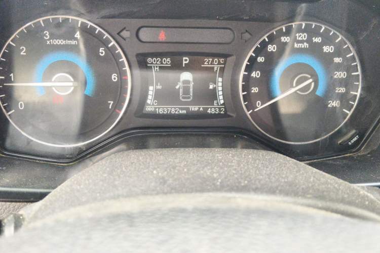 Used Dongfeng Fengon 580 2017 1.5T CVT Luxury Model Odometer Close Up