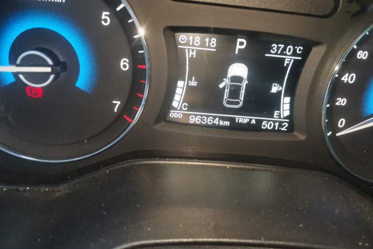 Used Dongfeng Fengon 580 2017 1.5T CVT Smart Style Model Odometer Close Up