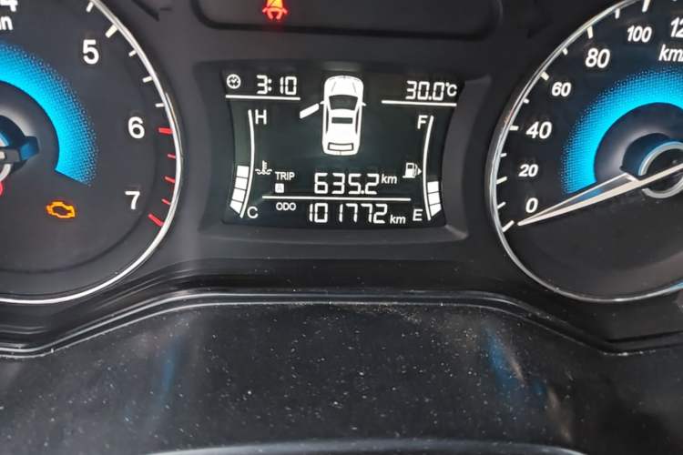 Used Dongfeng Fengon 580 2017 1.8L Manual Comfort Model Odometer Close Up