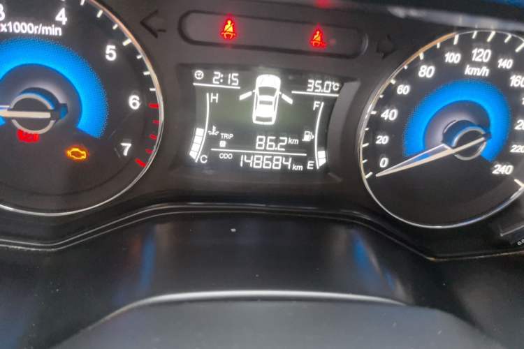 Used Dongfeng Fengon 580 2017 1.8L Manual Comfort Model Odometer Close Up