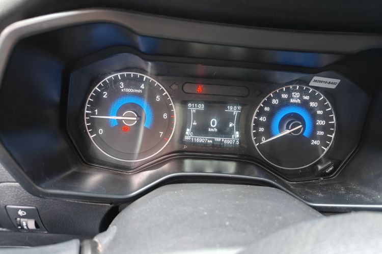 Used Dongfeng Fengon 580 2017 1.8L Manual Comfort Model Odometer Close Up