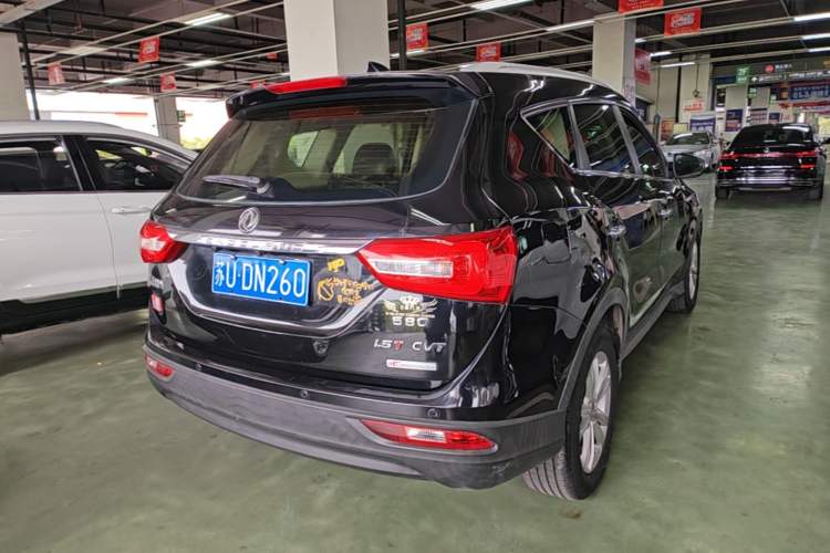 Used Dongfeng Fengon 580 2017 1.5T CVT Comfort Model Rear Right 45 Deg