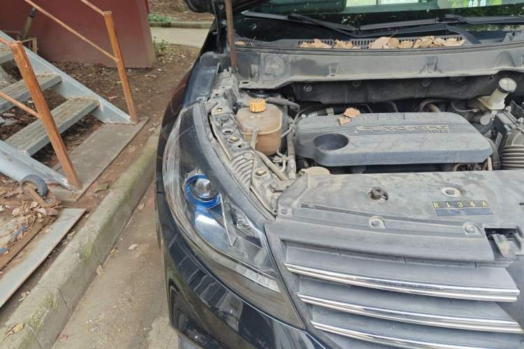 Used Dongfeng Fengon 580 2017 1.5T CVT Smart Style Model Right Front Headlight