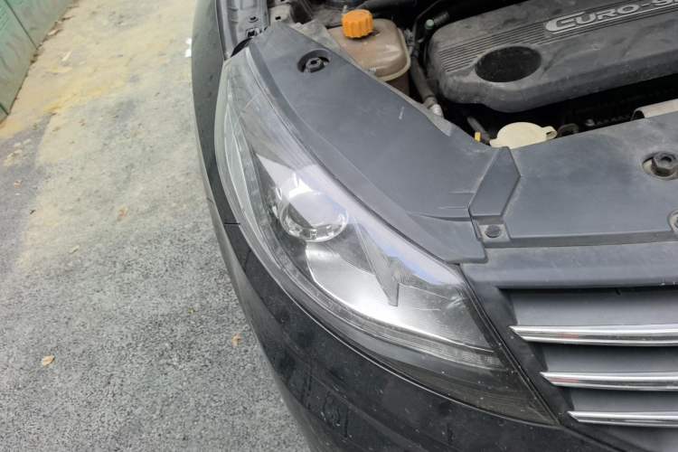 Used Dongfeng Fengon 580 2017 1.5T CVT Comfort Model Right Front Headlight