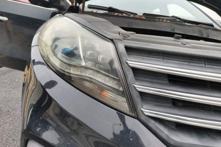 Used Dongfeng Fengon 580 2017 1.5T CVT Smart Style Model Right Front Headlight