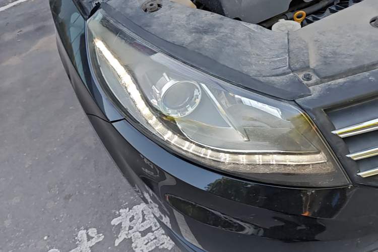 Used Dongfeng Fengon 580 2017 1.8L Manual Comfort Model Right Front Headlight