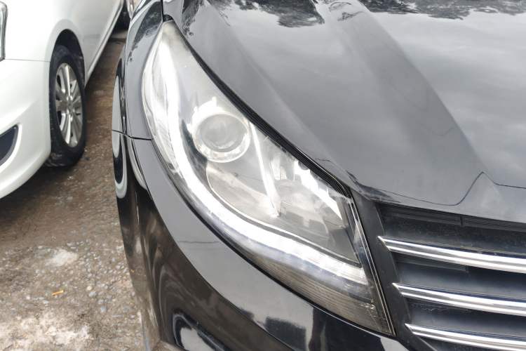 Used Dongfeng Fengon 580 2017 1.5T CVT Comfort Model Right Front Headlight