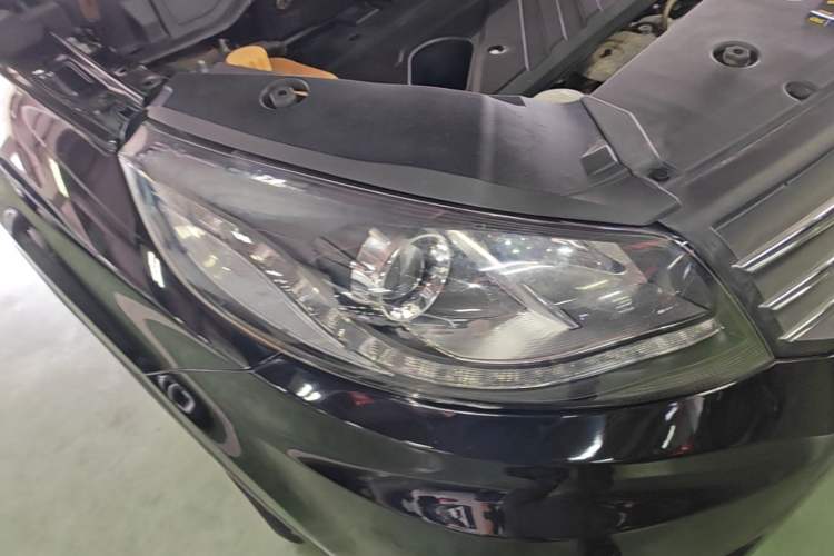 Used Dongfeng Fengon 580 2017 1.5T CVT Comfort Model Right Front Headlight