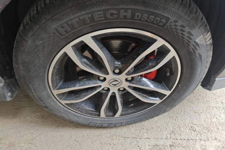 Used Dongfeng Fengon 580 2017 1.5T CVT Smart Style Model Right Front Wheel Hub
