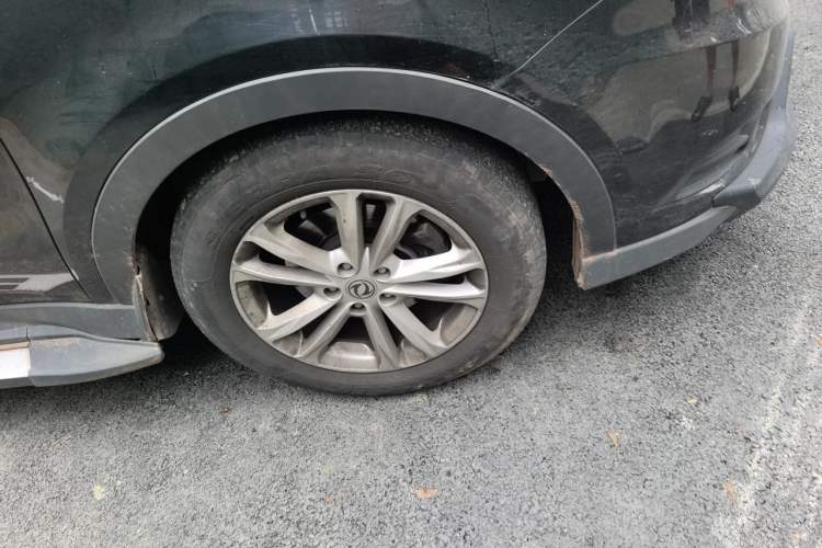 Used Dongfeng Fengon 580 2017 1.5T CVT Comfort Model Right Front Wheel Hub