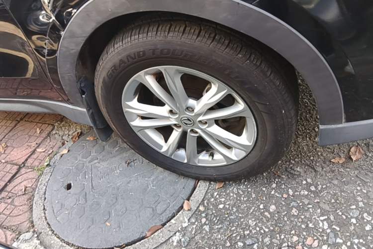 Used Dongfeng Fengon 580 2017 1.8L Manual Comfort Model Right Front Wheel Hub
