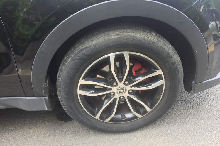 Used Dongfeng Fengon 580 2017 1.5T CVT Smart Style Model Right Front Wheel Hub